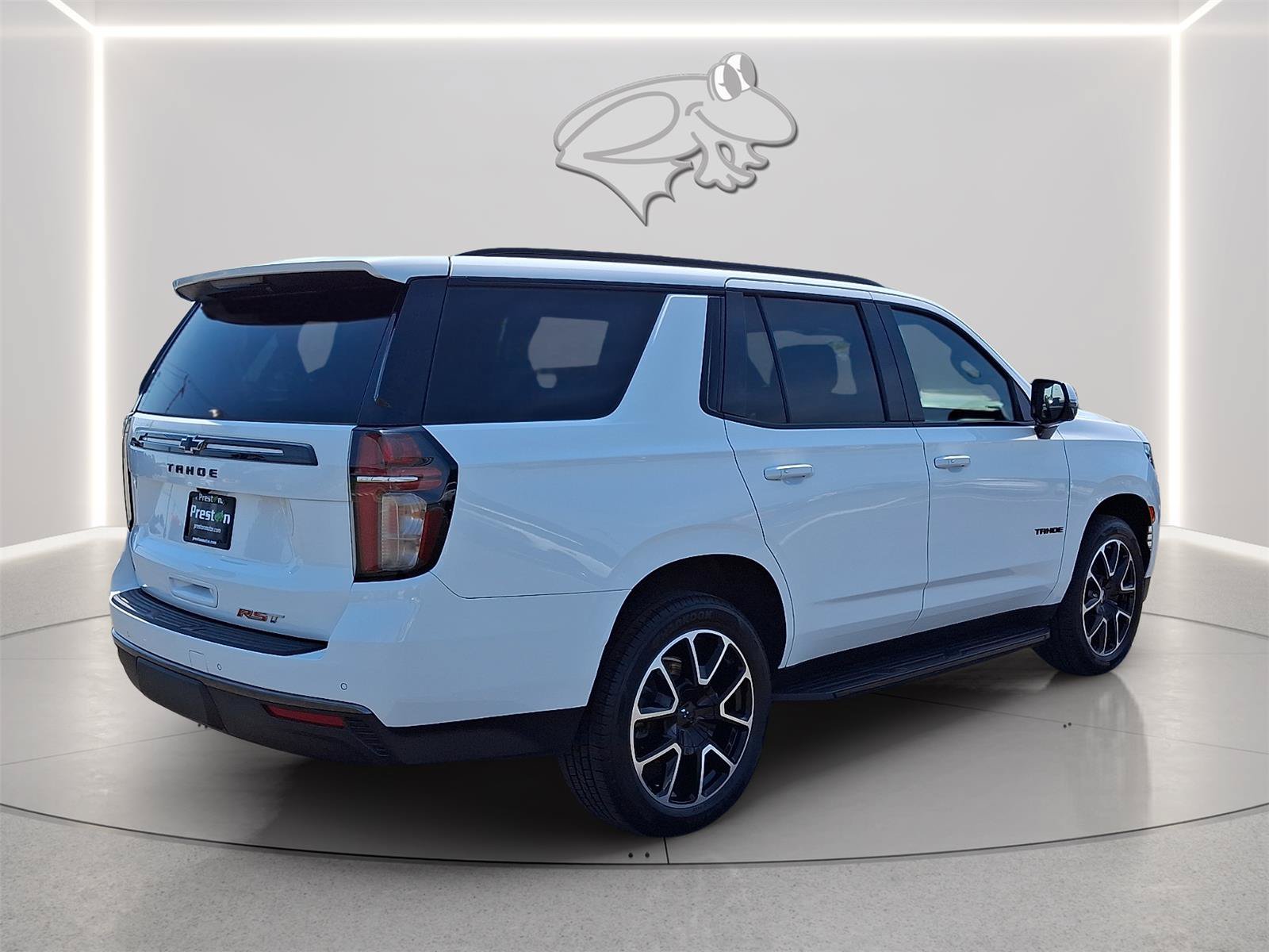 Used 2022 Chevrolet Tahoe RST w/ Luxury Package AWD/4WD image 5