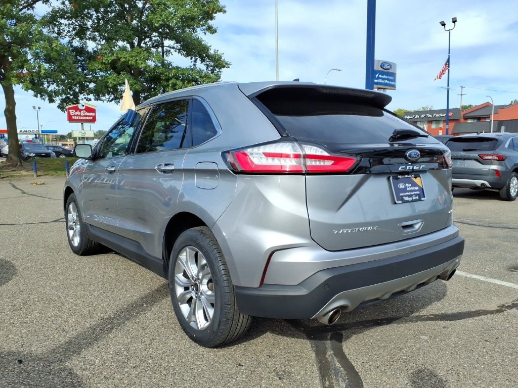 Certified 2024 Ford Edge Titanium AWD/4WD image 8