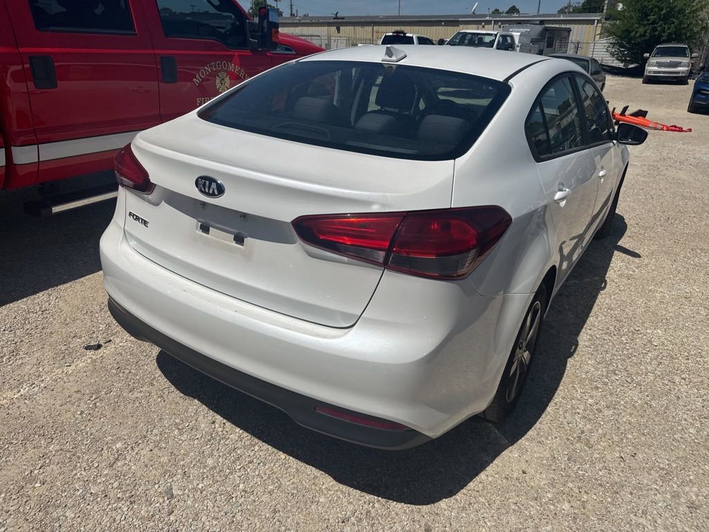 Used 2018 Kia Forte LX w/ LX Popular Package FWD image 5