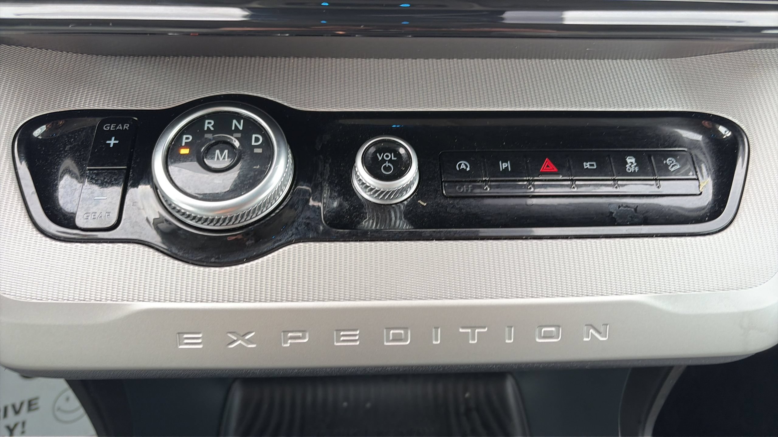 Certified 2025 Ford Expedition Active AWD/4WD image 27