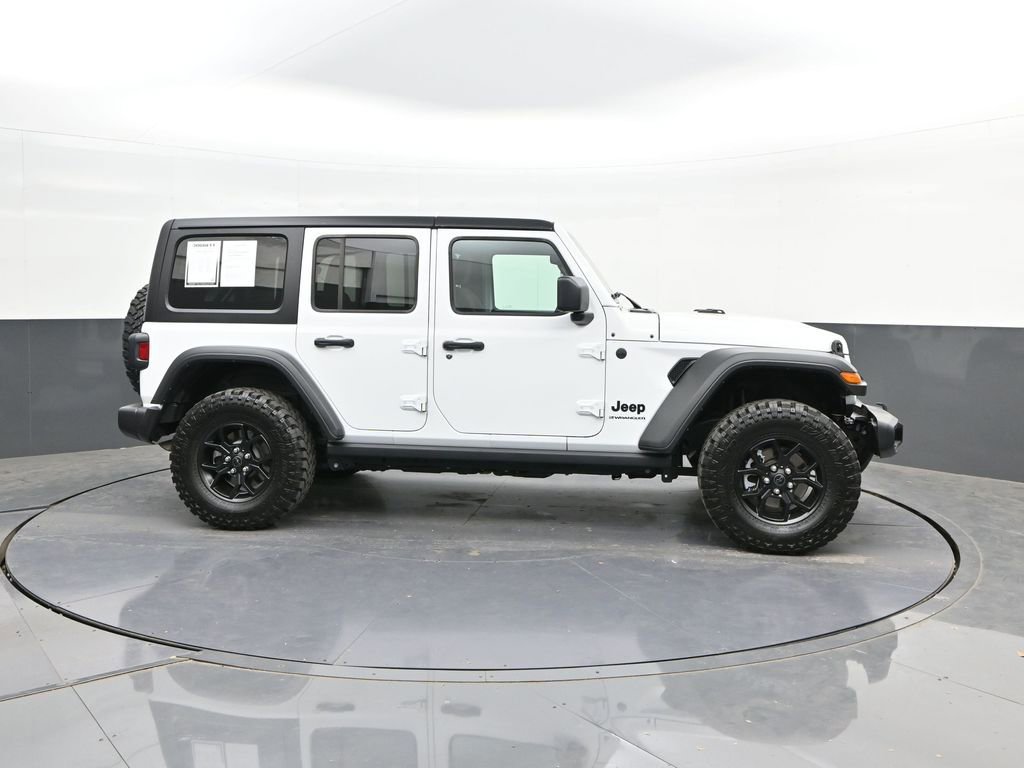 Used 2025 Jeep Wrangler Willys image 26