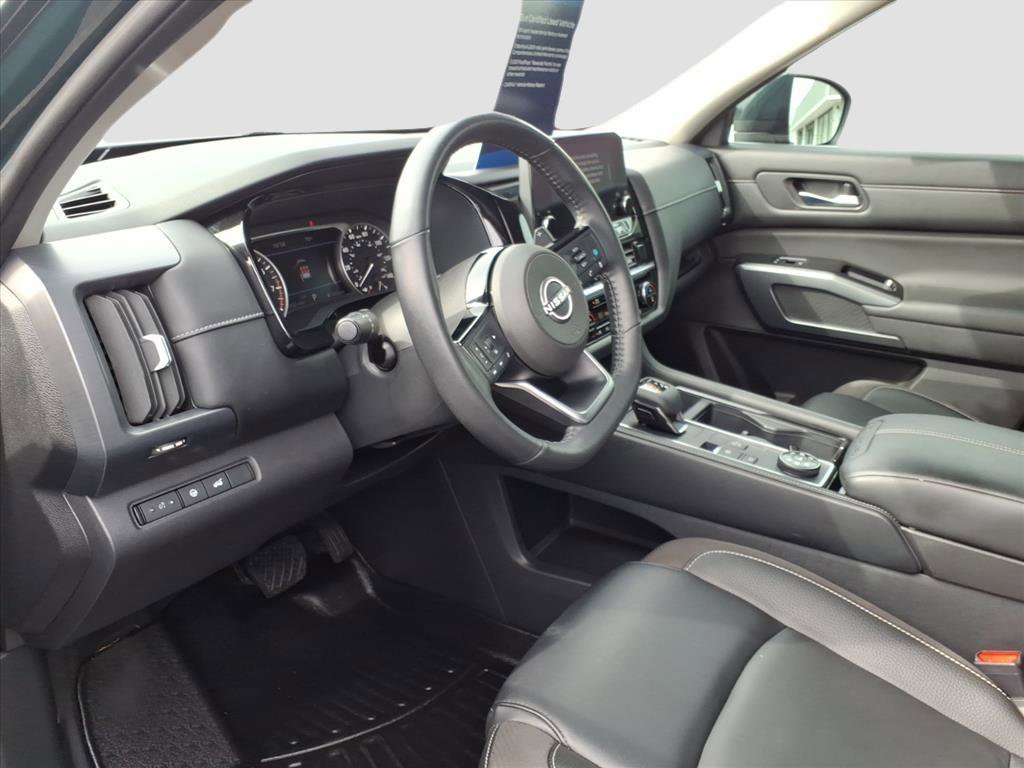 Used 2023 Nissan Pathfinder SL image 17