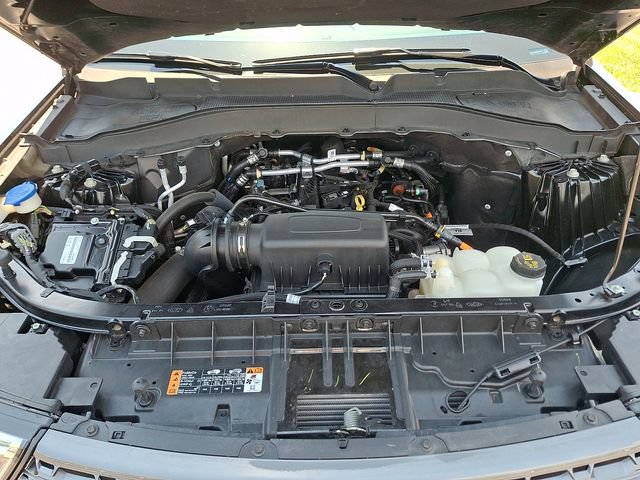 Certified 2022 Ford Explorer XLT w/ Equipment Group 202A AWD/4WD image 30