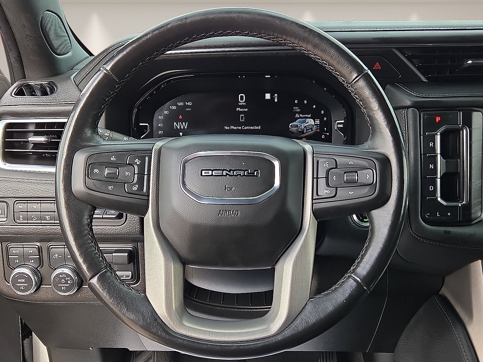 Used 2022 GMC Yukon XL Denali w/ Denali Ultimate Package AWD/4WD image 14