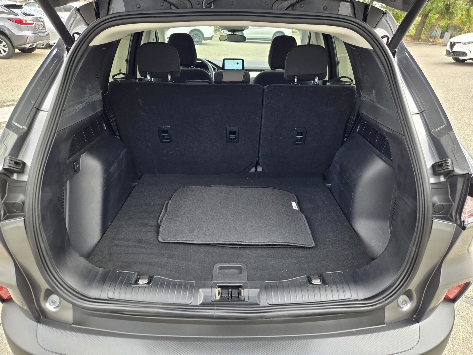 Certified 2022 Ford Escape SE w/ SE Sport Appearance Package image 29