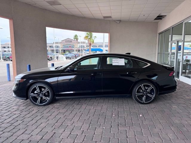 Used 2023 Honda Accord Sport image 2