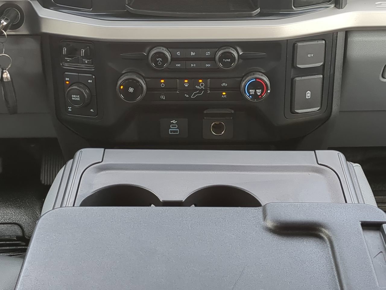Certified 2023 Ford F250 XL w/ FX4 Off-Road Package AWD/4WD image 17