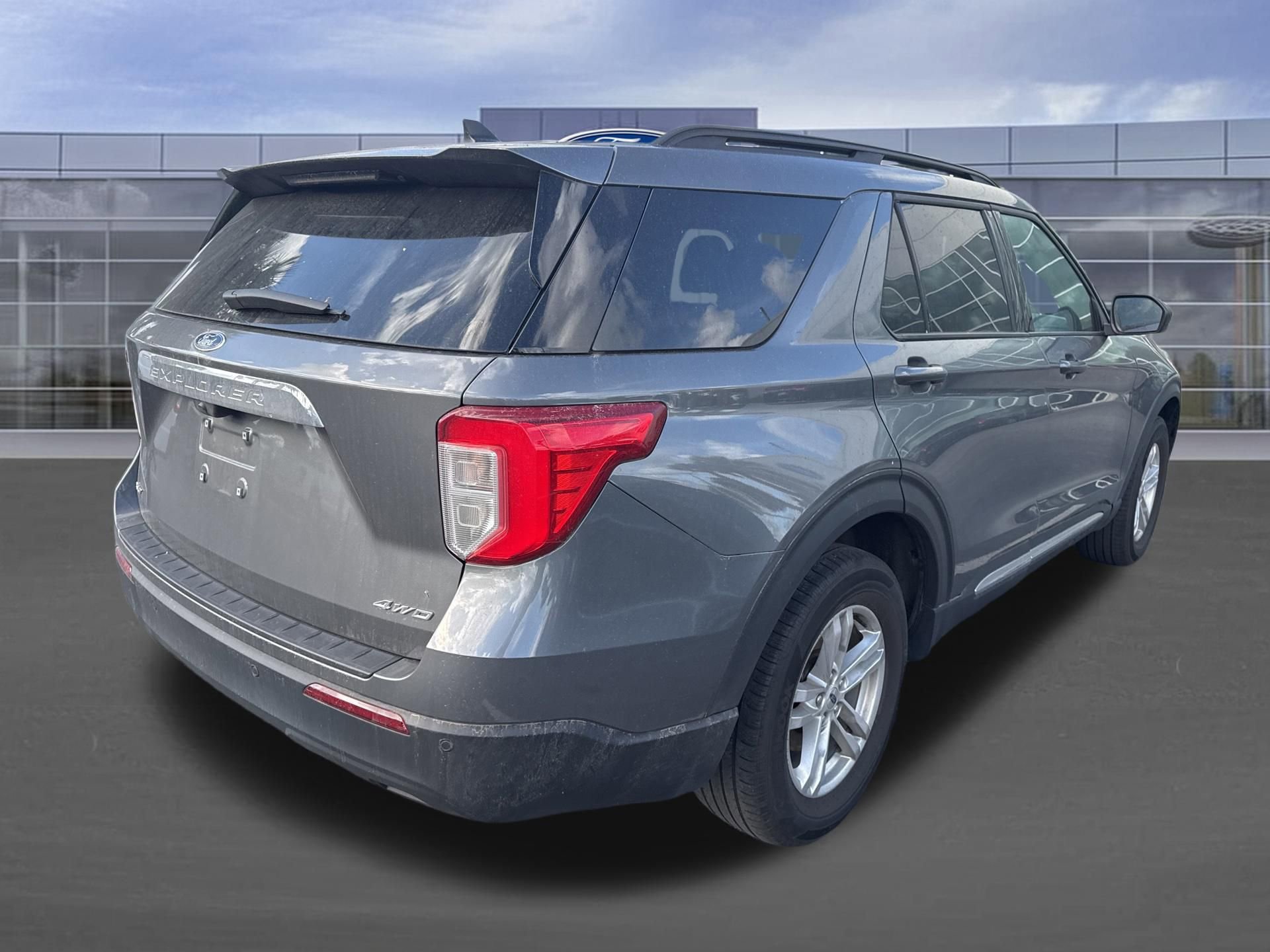 Certified 2023 Ford Explorer XLT AWD/4WD image 4