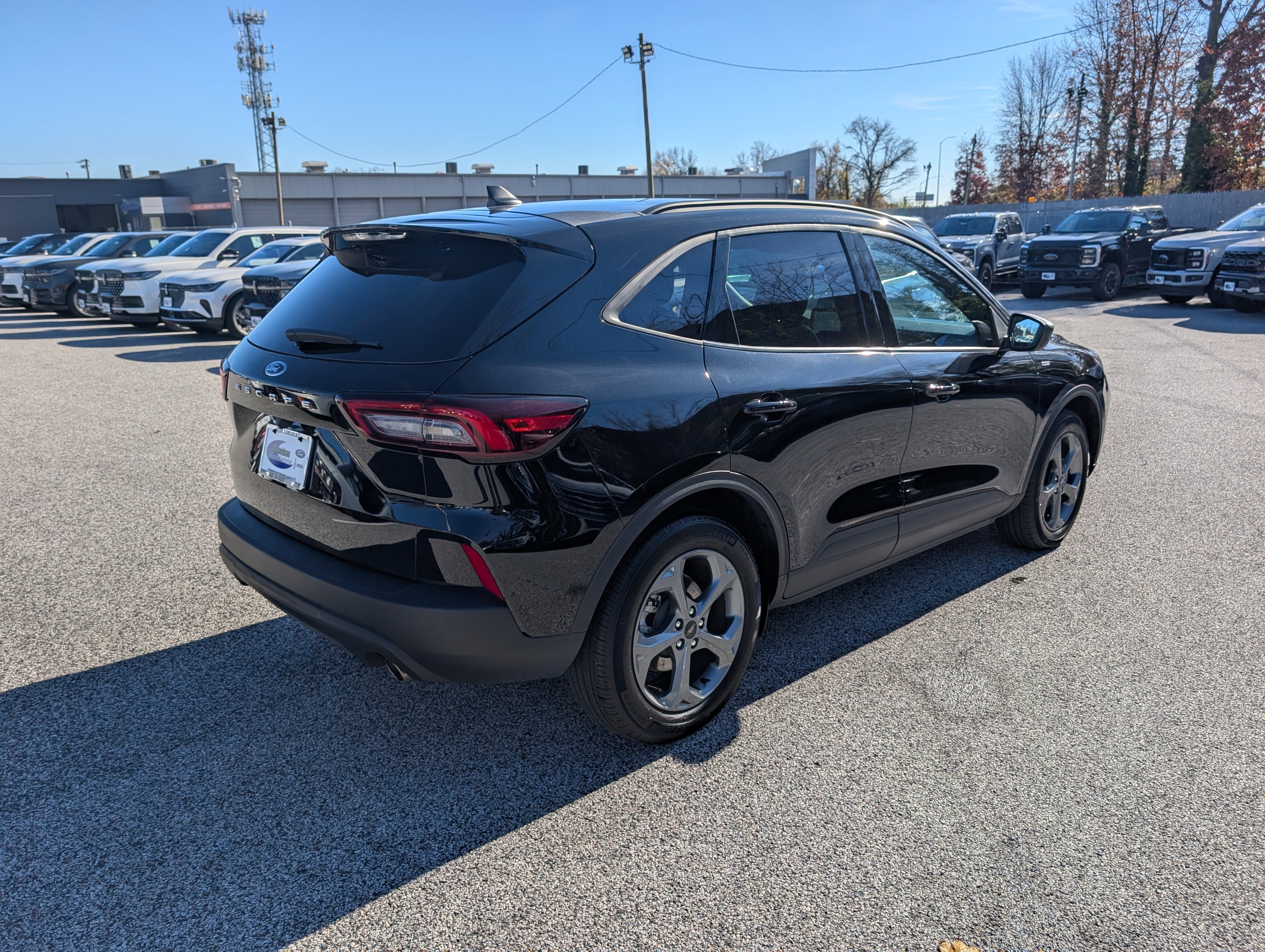 Certified 2025 Ford Escape ST-Line image 4