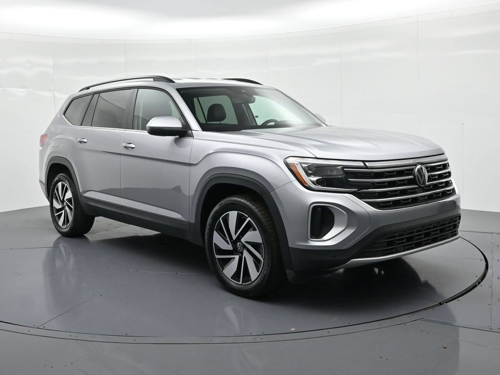 Used 2026 Volkswagen Atlas SE FWD image 4
