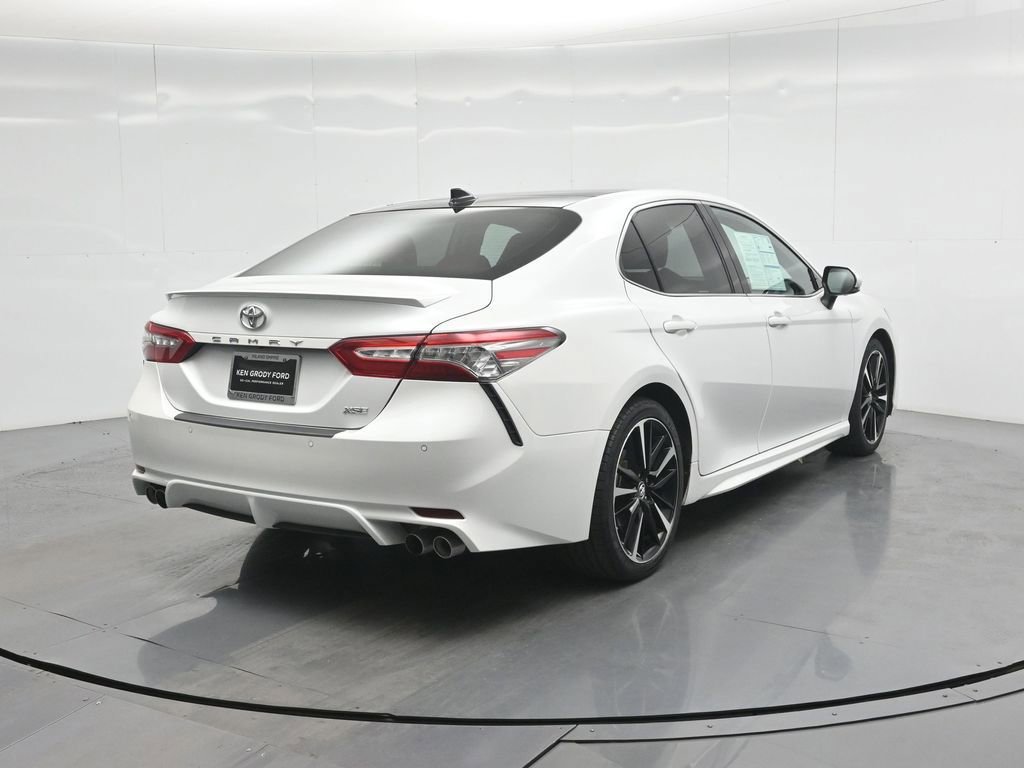 Used 2019 Toyota Camry XSE image 12