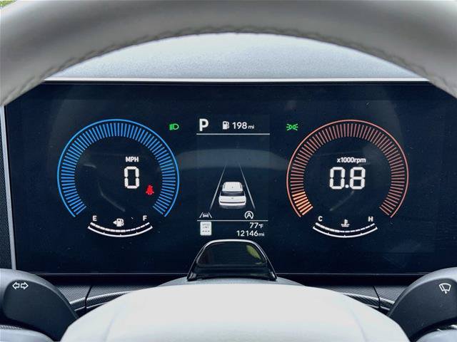 Used 2025 Hyundai Santa Fe SEL FWD image 13