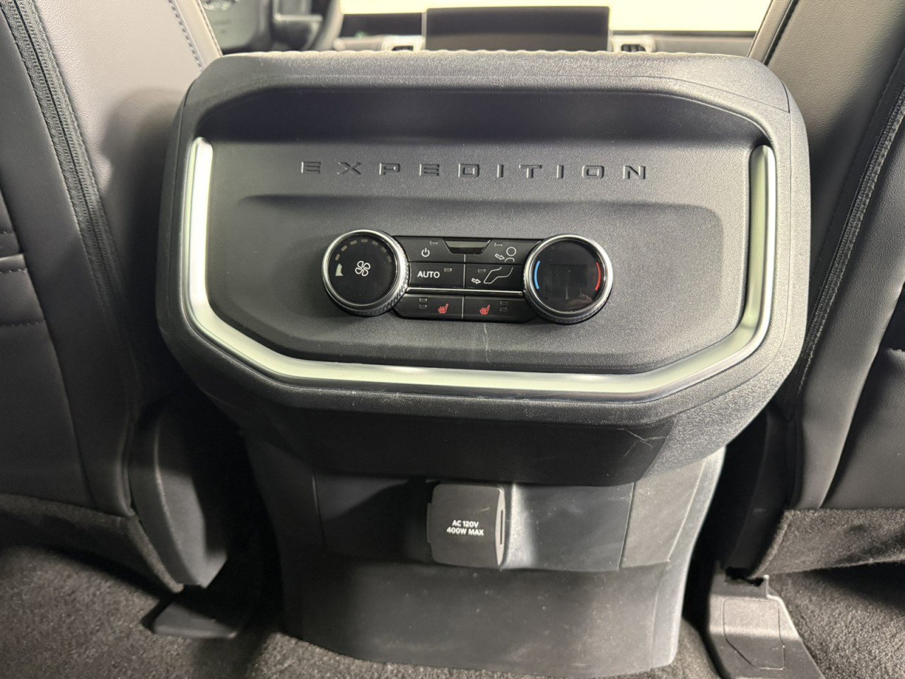 Certified 2025 Ford Expedition Max Platinum w/ Stealth Performance Package image 17