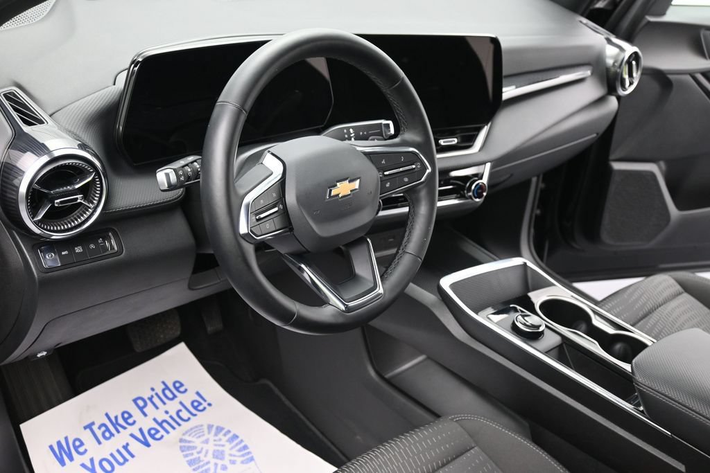 Used 2026 Chevrolet Equinox LT AWD/4WD image 15