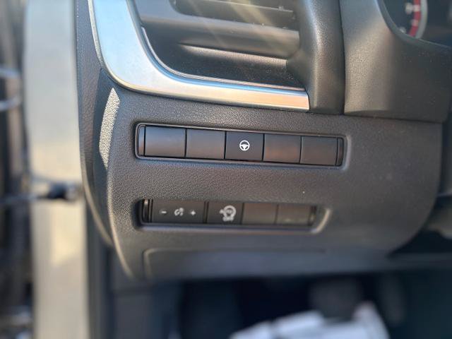 Used 2023 Nissan Rogue SV AWD/4WD image 15