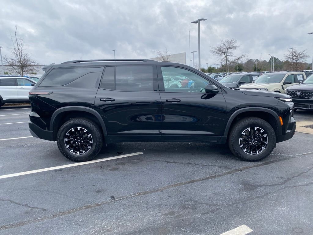 Used 2024 Chevrolet Traverse Z71 image 6