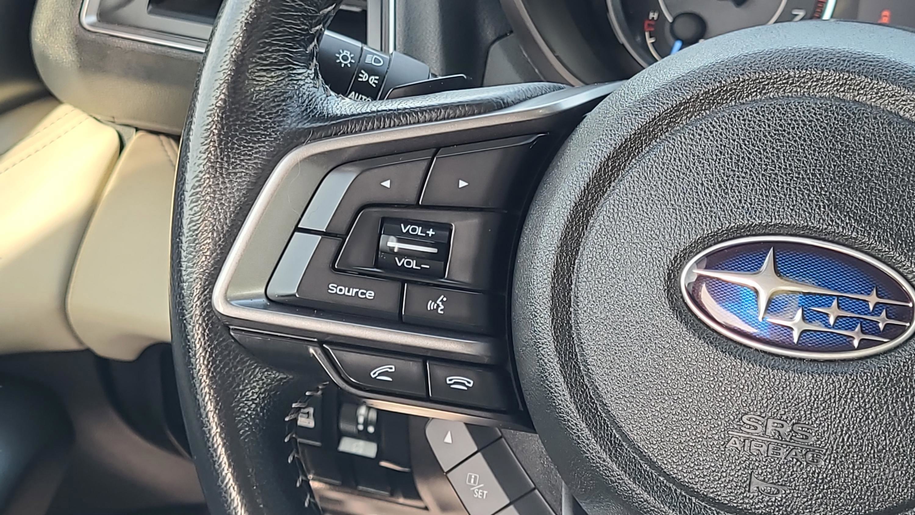 Used 2022 Subaru Ascent Limited w/ Technology Package image 14