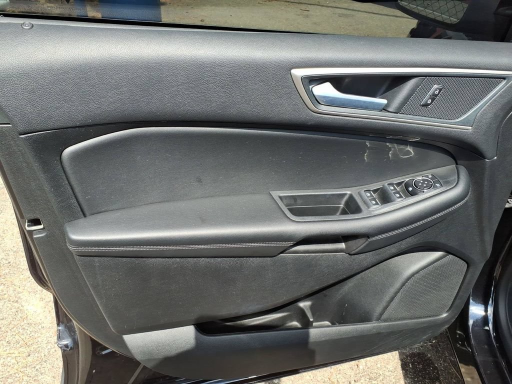 Certified 2024 Ford Edge SEL w/ Convenience Package AWD/4WD image 12