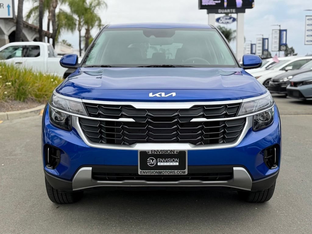 Used 2024 Kia Seltos LX AWD/4WD image 4