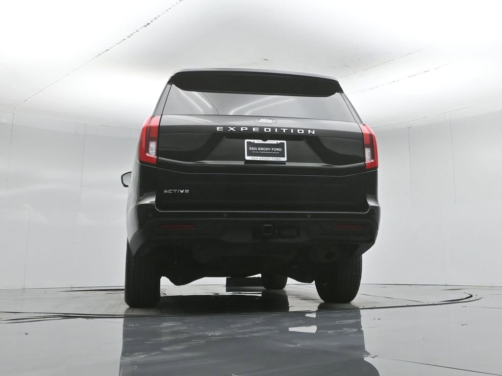 Certified 2025 Ford Expedition Active AWD/4WD image 54