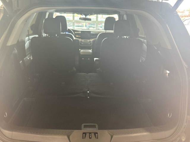 Certified 2023 Ford Explorer XLT w/ Equipment Group 202A AWD/4WD image 31
