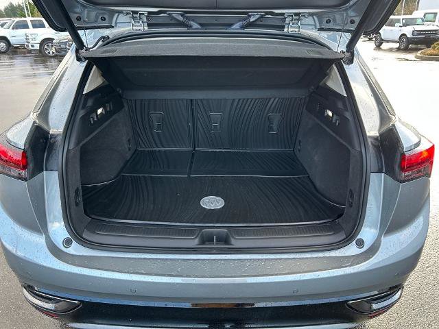 Used 2023 Buick Envision Essence w/ Sport Touring Package image 34