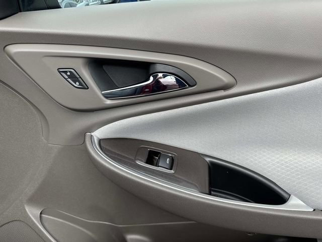 Used 2021 Chevrolet Malibu LT image 14