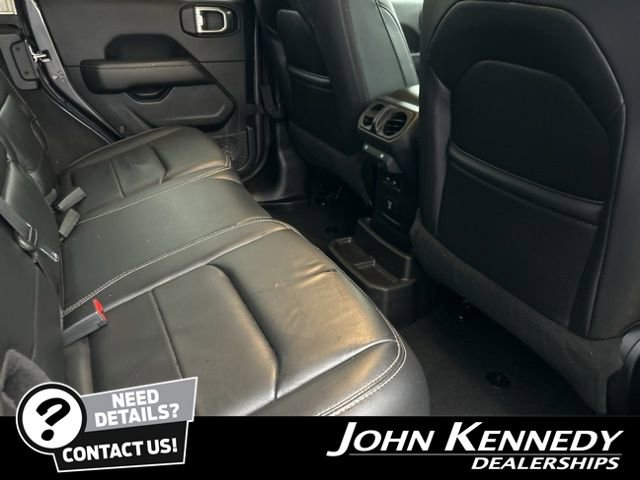 Used 2019 Jeep Wrangler Unlimited Sahara AWD/4WD image 46