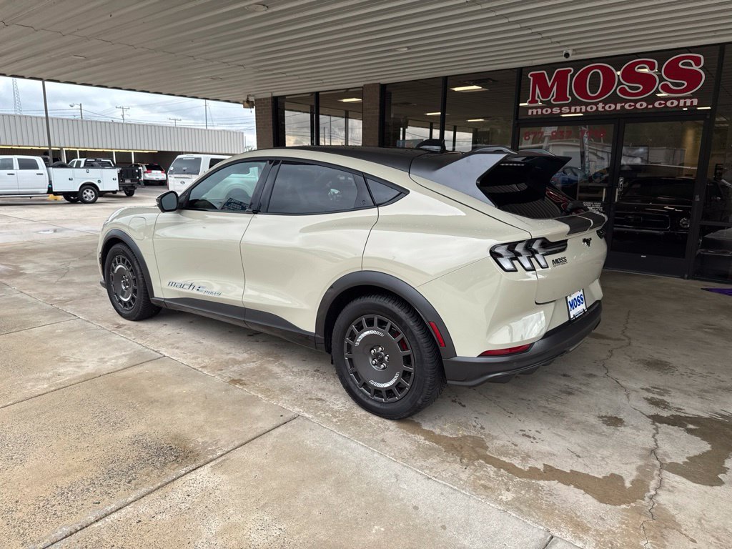 Certified 2025 Ford Mustang Mach-E GT AWD/4WD image 6