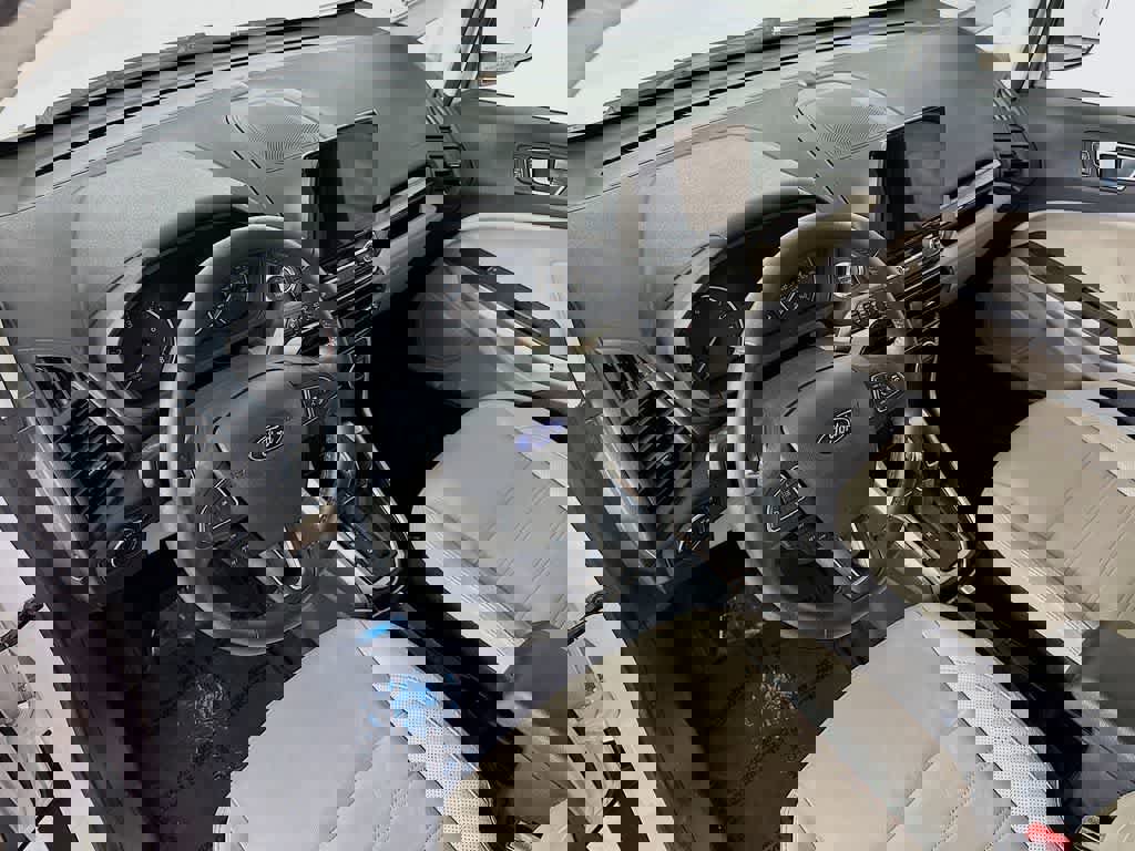 Certified 2018 Ford EcoSport Titanium image 2