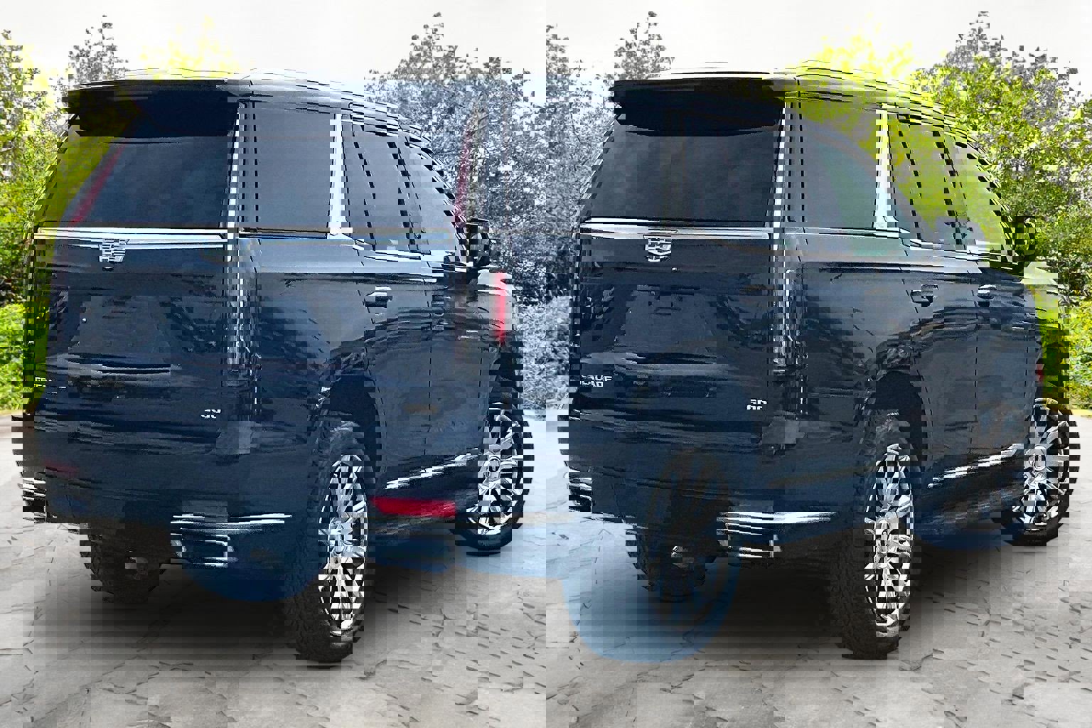 Used 2023 Cadillac Escalade Premium Luxury image 13