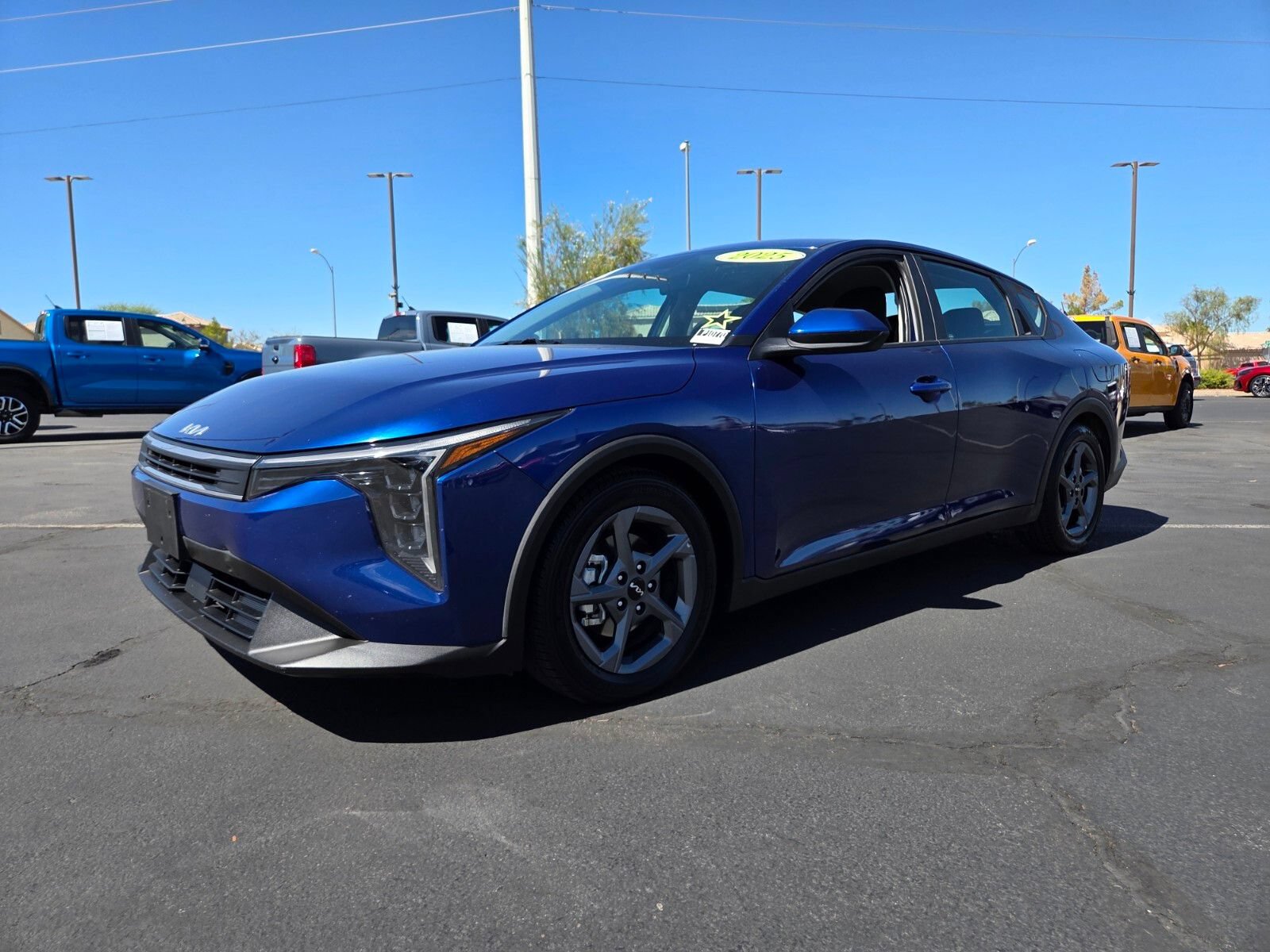 Used 2025 Kia K4 FWD image 2