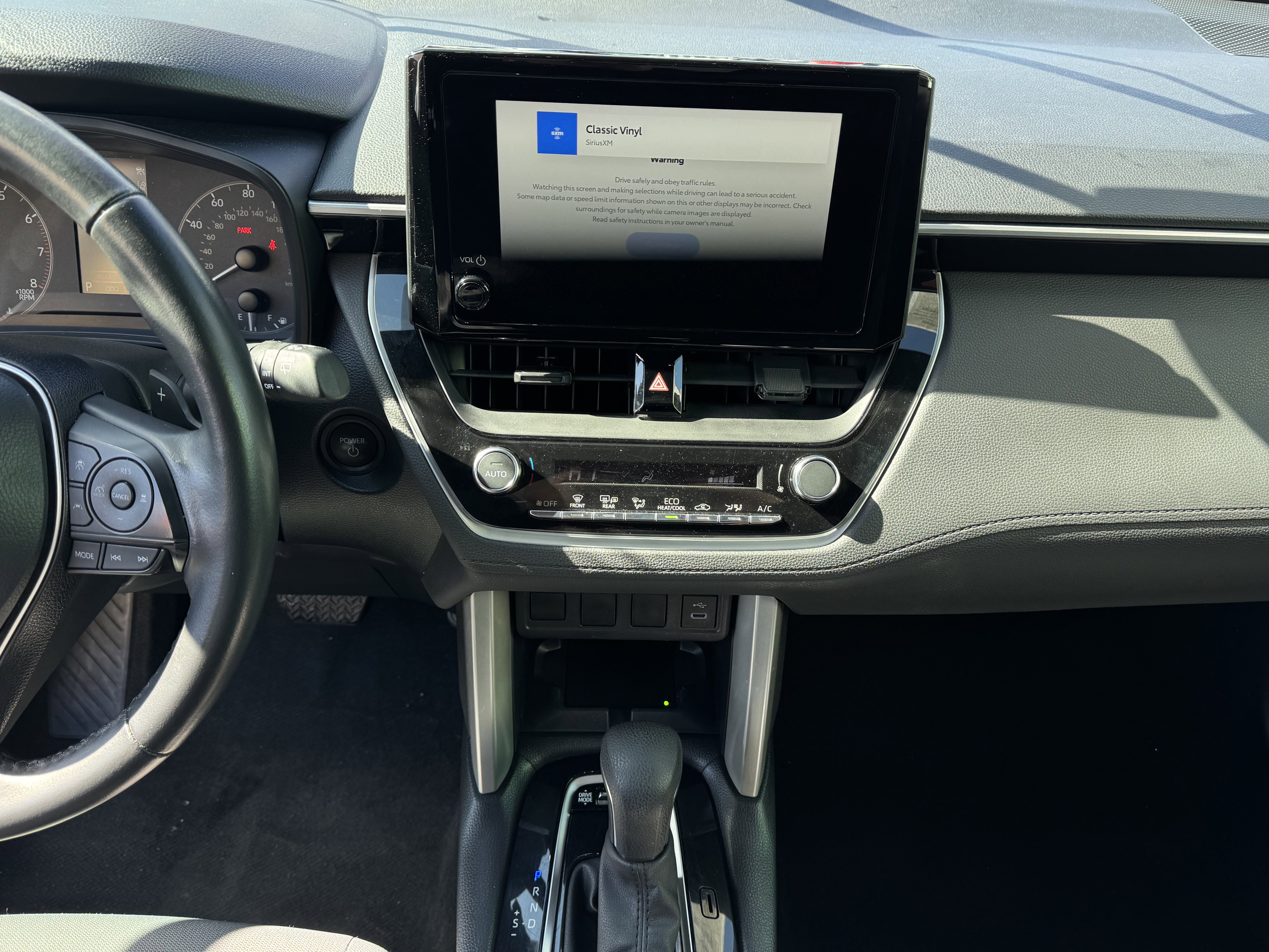 Used 2024 Toyota Corolla Cross SE image 17