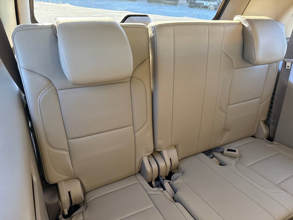 Used 2017 GMC Yukon SLT w/ Premium Edition image 26