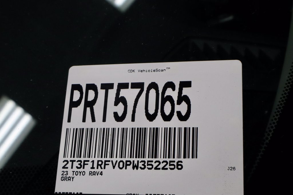 Used 2023 Toyota RAV4 LE AWD/4WD image 32