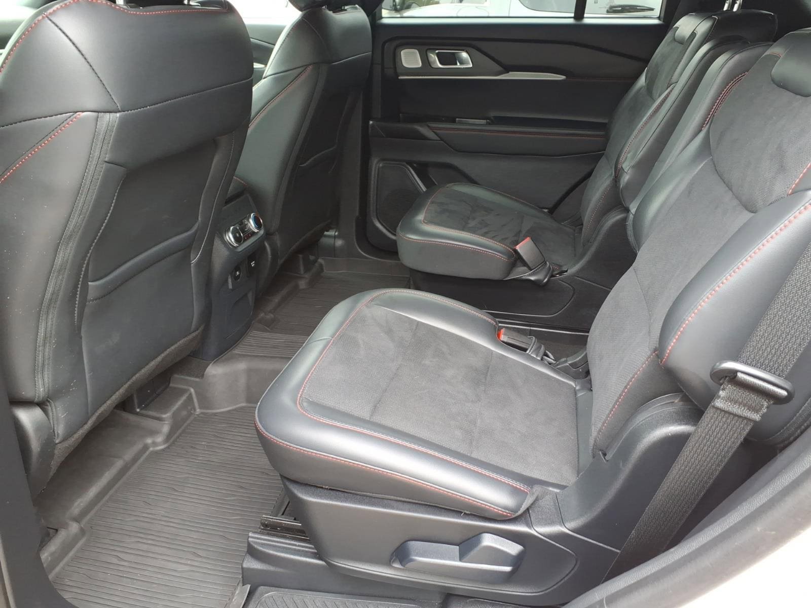 Certified 2025 Ford Explorer ST w/ Sun And Sound Package AWD/4WD image 13