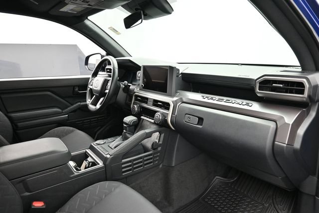 Used 2025 Toyota Tacoma SR5 RWD image 28