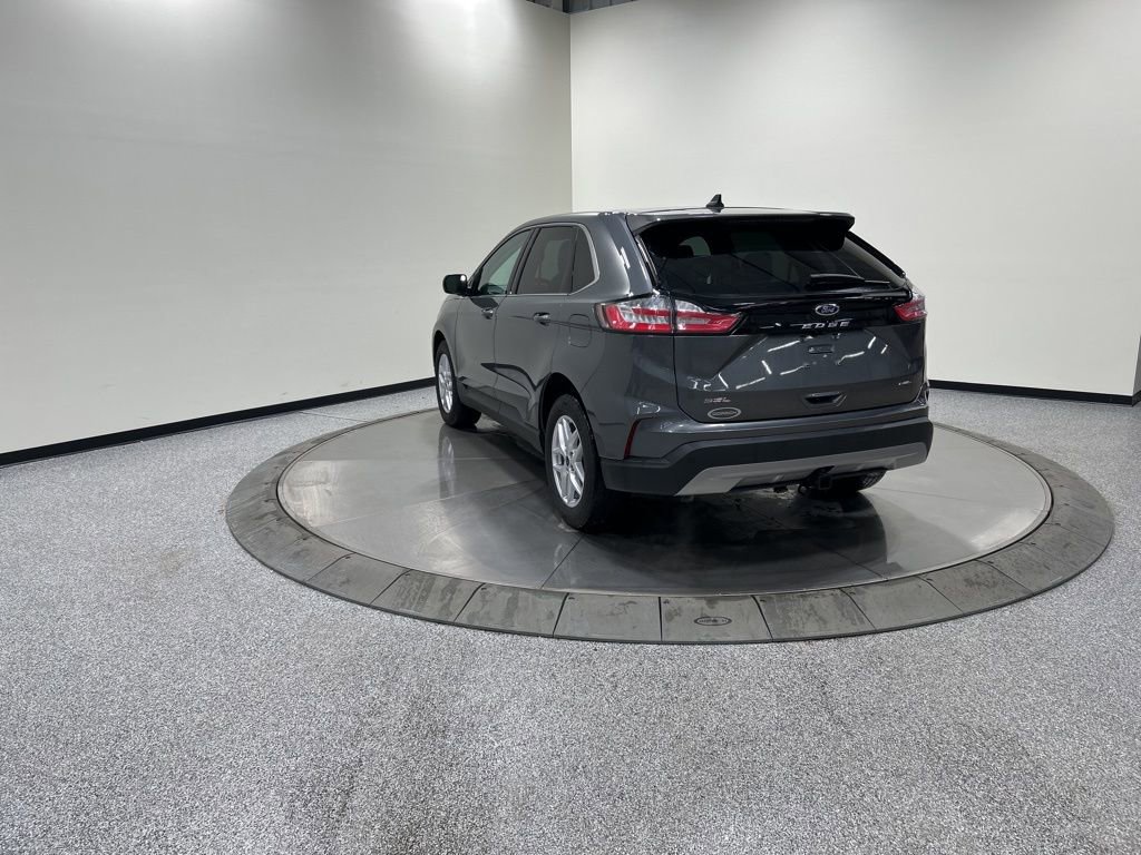 Certified 2024 Ford Edge SEL w/ Convenience Package image 9