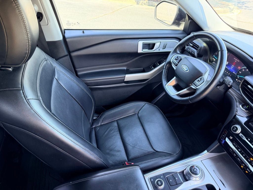 Certified 2021 Ford Explorer Limited AWD/4WD image 15