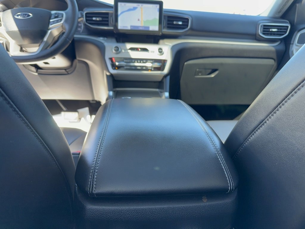 Certified 2023 Ford Explorer XLT w/ Equipment Group 202A image 33