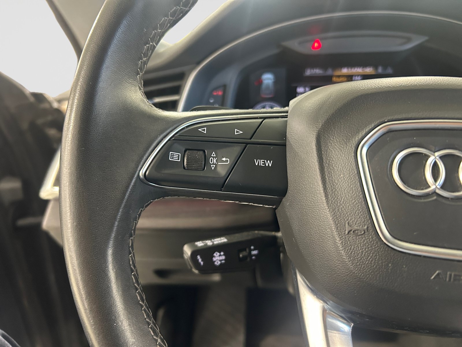 Used 2022 Audi Q8 Premium Plus AWD/4WD image 19