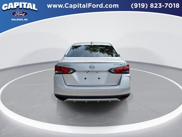 Used 2025 Nissan Versa SV FWD image 7