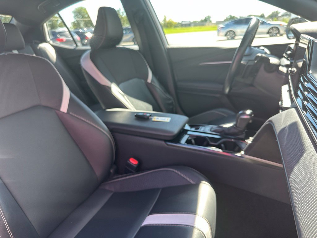 Used 2025 Toyota Camry SE FWD image 30
