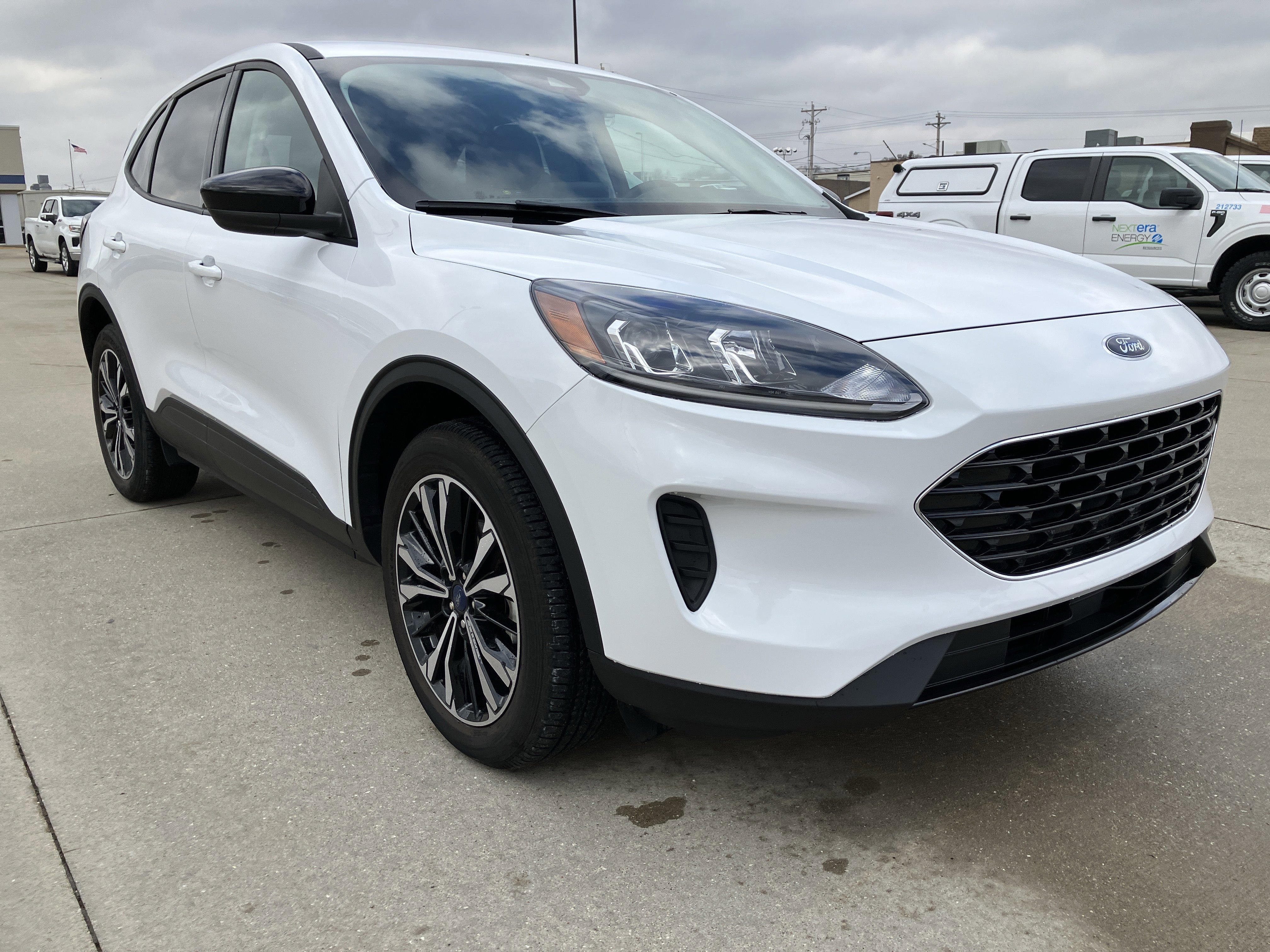 Certified 2022 Ford Escape SE w/ SE Sport Appearance Package image 7