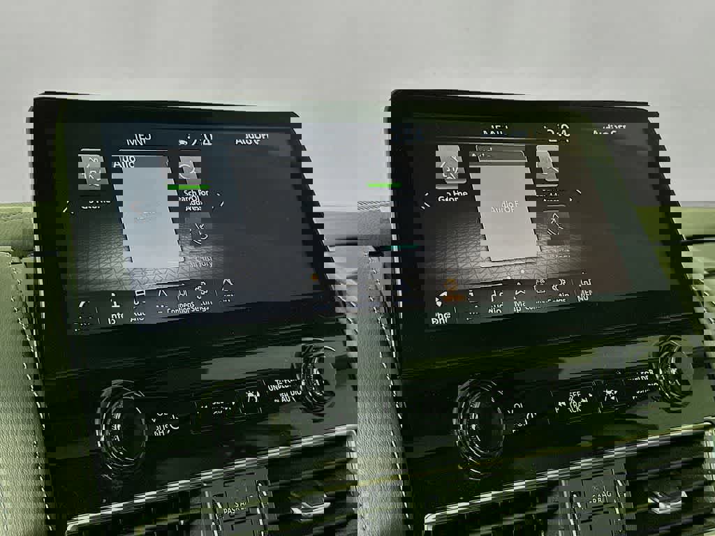 Used 2022 Nissan Armada Platinum image 20