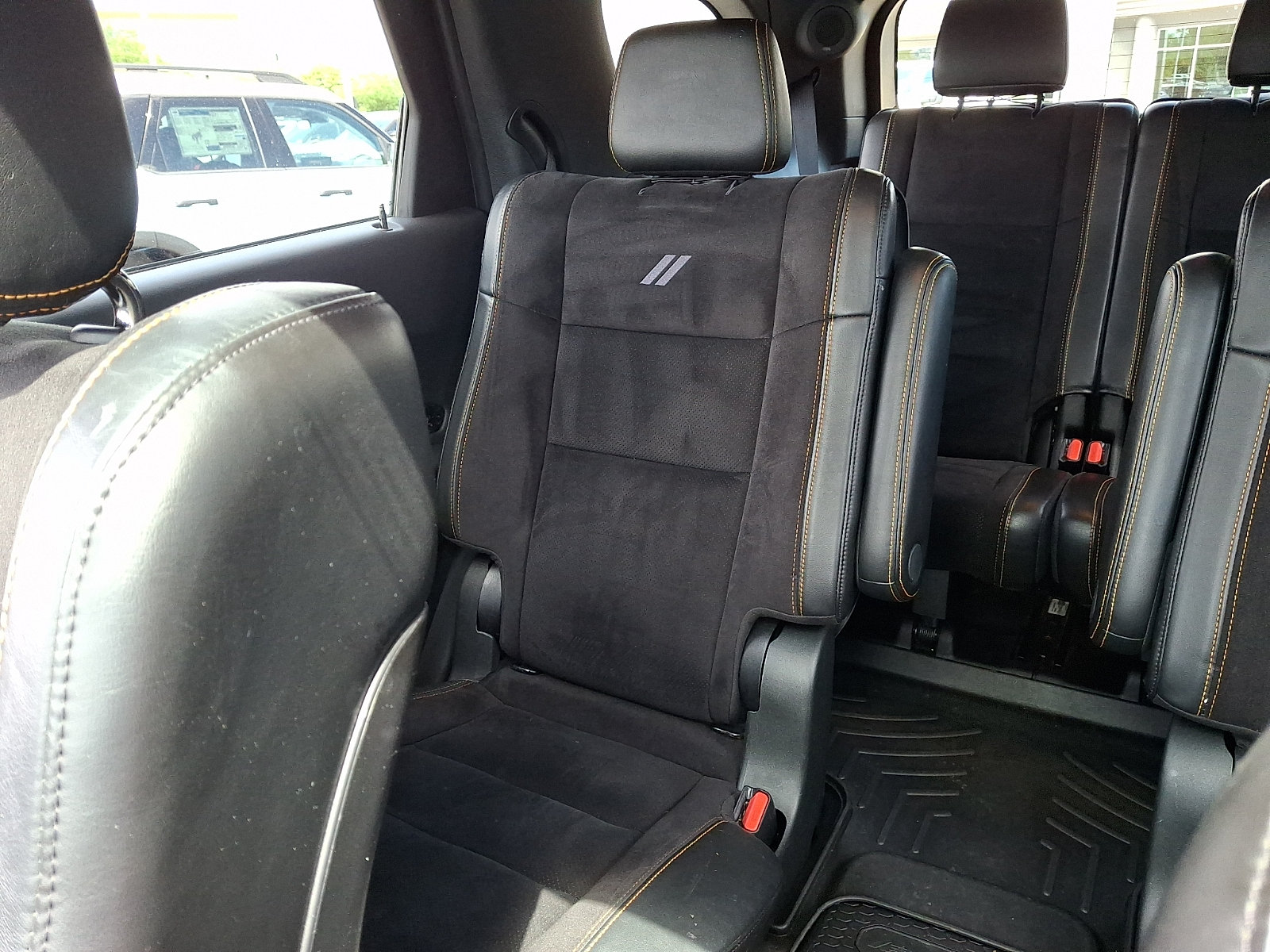 Used 2023 Dodge Durango R/T w/ Hemi Orange Plus Package AWD/4WD image 17