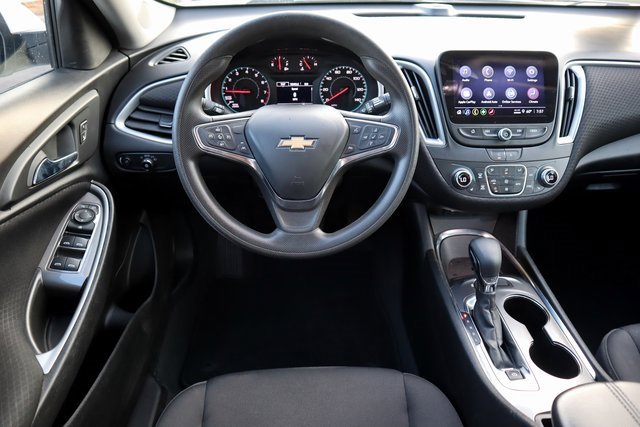 Used 2023 Chevrolet Malibu LT image 4