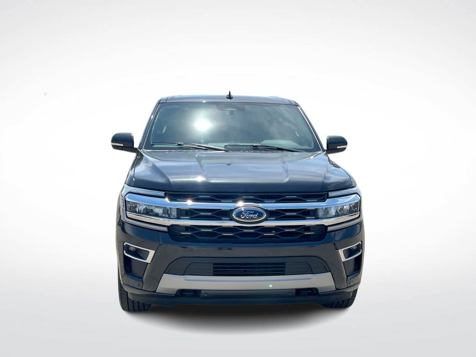 Certified 2023 Ford Expedition Limited AWD/4WD image 3