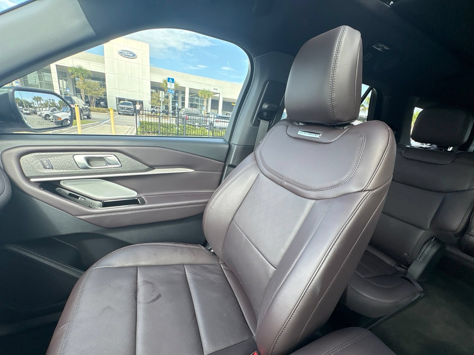 Certified 2025 Ford Explorer Platinum RWD image 38