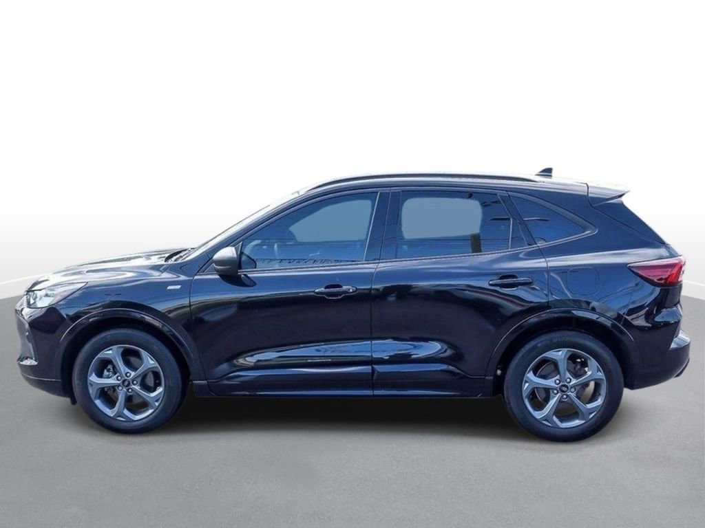 Certified 2023 Ford Escape ST-Line w/ Tech Pack #1 AWD/4WD image 2